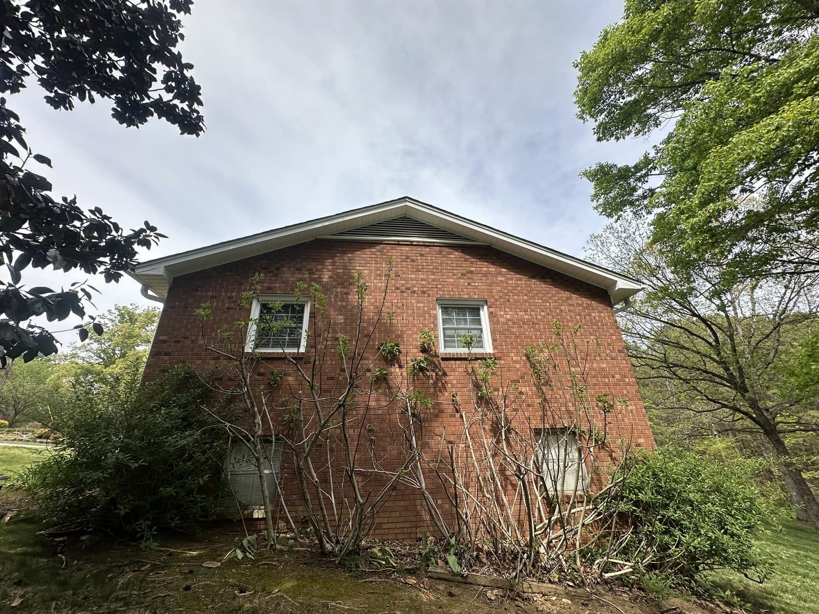 Professional pressure washing result on a Greensboro, NC property (9)